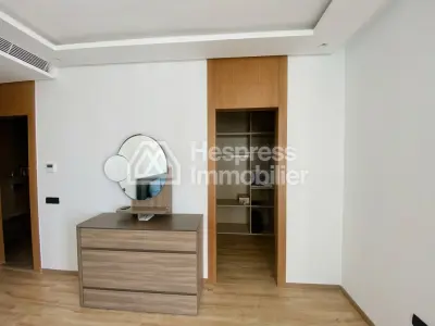 Appartement trois chambres meublè à CFC