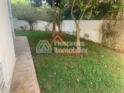 Villa for sale, 350m² in Hay Riad