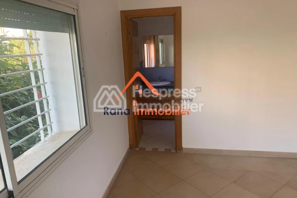 Villa for sale, 350m² in Hay Riad