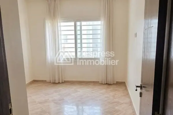 Unfurnished three-bedroom apartment for rent