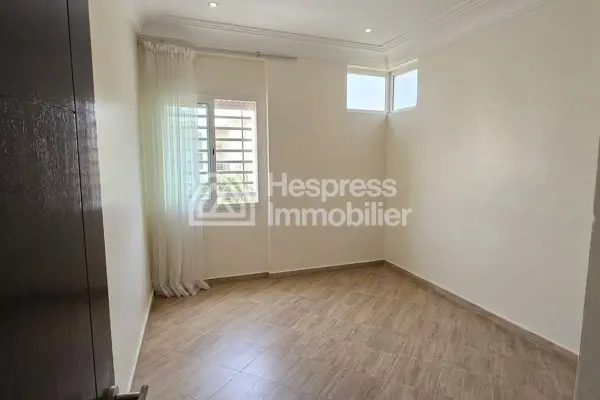 Unfurnished three-bedroom apartment for rent
