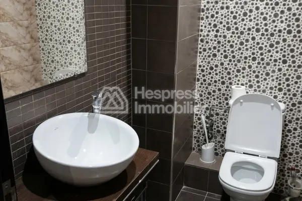 Unfurnished three-bedroom apartment for rent
