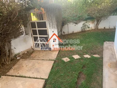 Villa for sale, 350m² in Hay Riad