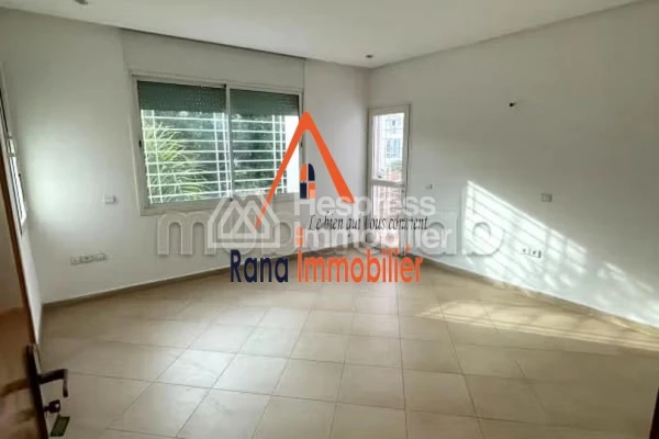Villa for sale, 350m² in Hay Riad