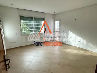Villa for sale, 350m² in Hay Riad