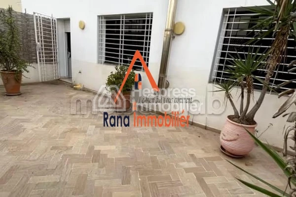 Villa for sale, 350m² in Hay Riad