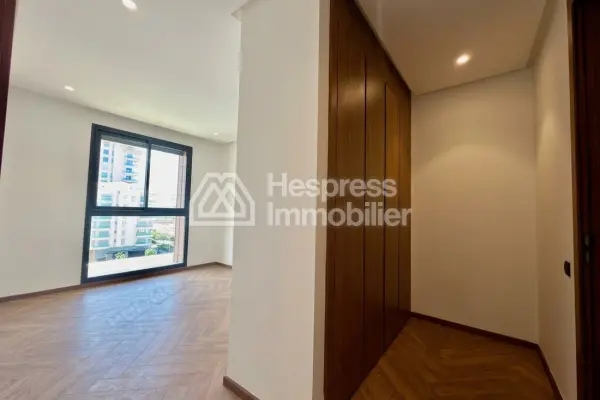 Two-bedroom unfurnished apartment for rent CFC