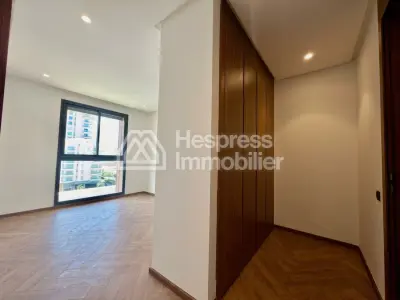 Two-bedroom unfurnished apartment for rent CFC