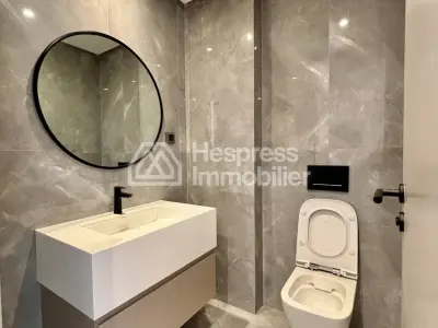 Unfurnished three-bedroom apartment for rent CFC