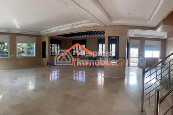 Villa for sale, 350m² in Hay Riad