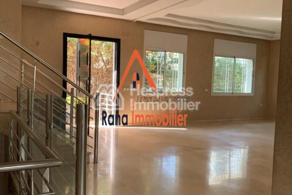 Villa for sale, 350m² in Hay Riad