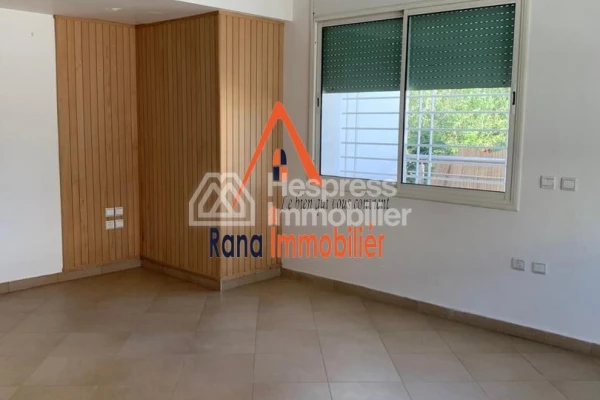 Villa for sale, 350m² in Hay Riad