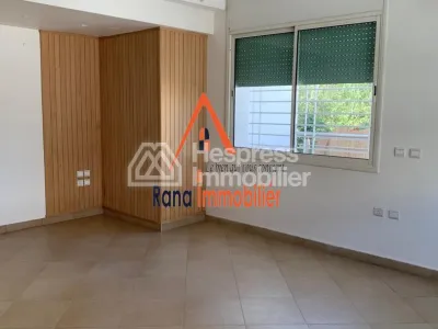 Villa for sale, 350m² in Hay Riad