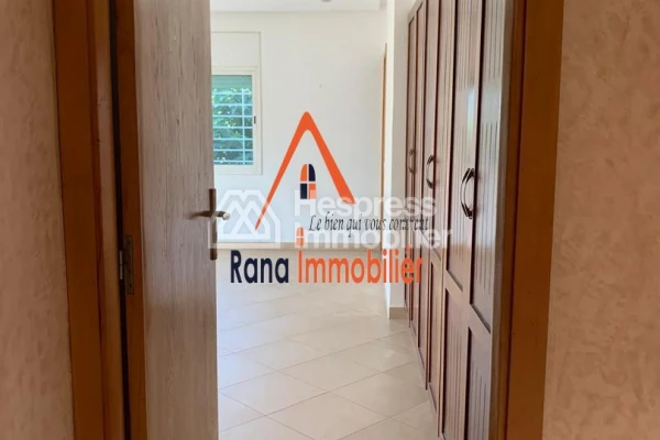Villa for sale, 350m² in Hay Riad