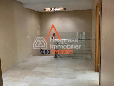 Villa for sale, 350m² in Hay Riad