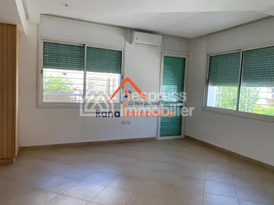 Villa for sale, 350m² in Hay Riad