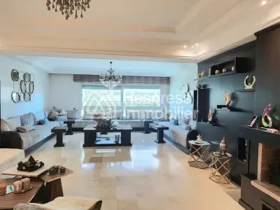 Exceptional 303 m² apartment in the Palmier area