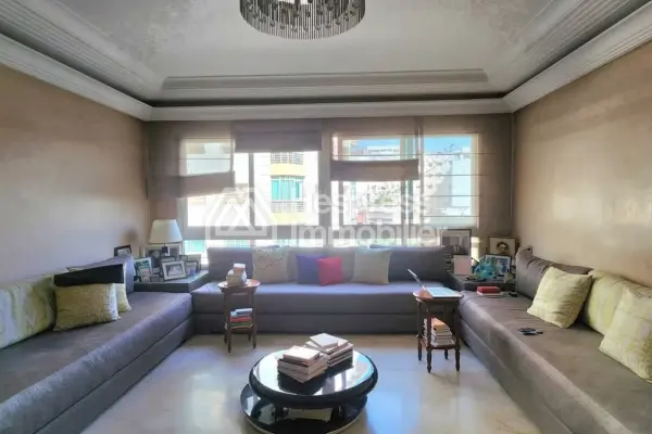 Appartement traversant de 171 m² à vendre