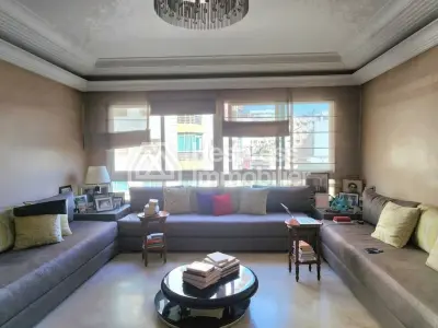 Appartement traversant de 171 m² à vendre