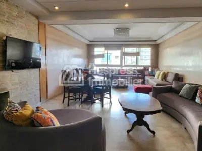 Appartement traversant de 171 m² à vendre