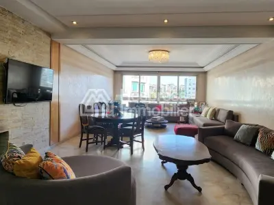 Appartement traversant de 171 m² à vendre