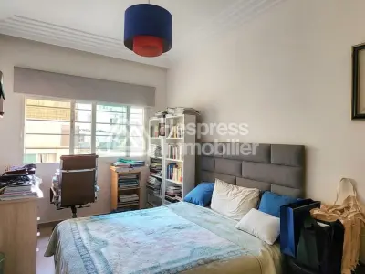 Appartement traversant de 171 m² à vendre