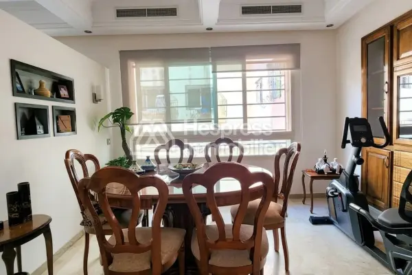 Appartement traversant de 171 m² à vendre