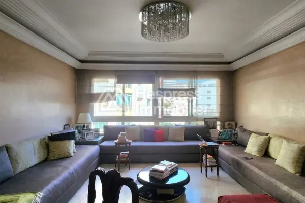 Appartement traversant de 171 m² à vendre