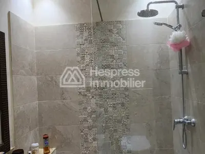 Appartement traversant de 171 m² à vendre