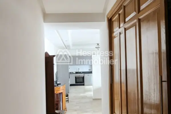 Appartement traversant de 171 m² à vendre