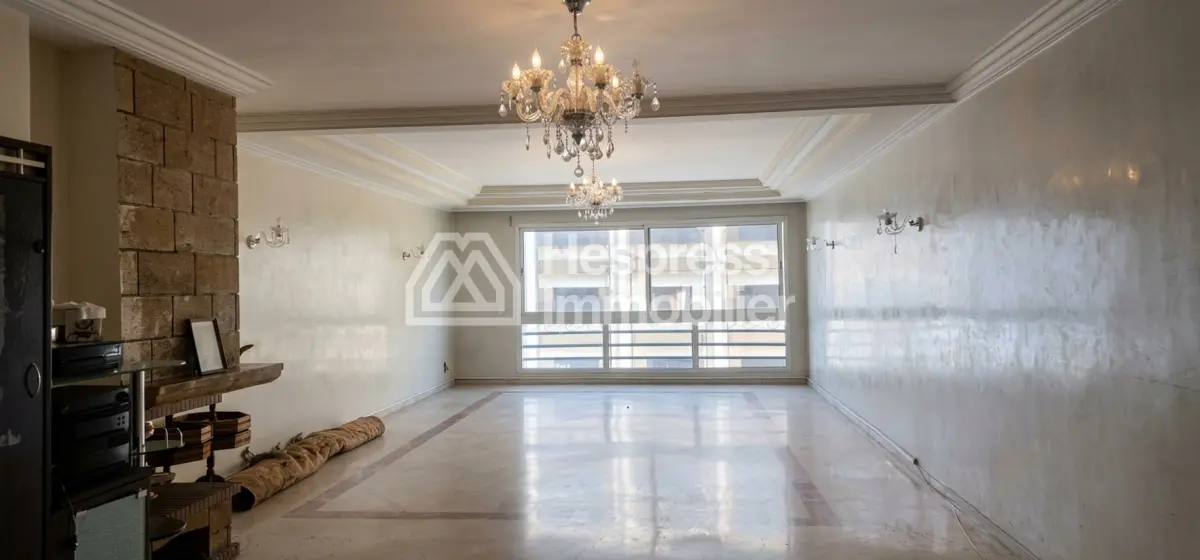 Spacieux appartement de 219 m² à vendre