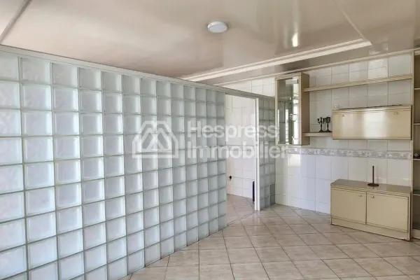 Spacieux appartement de 219 m² à vendre