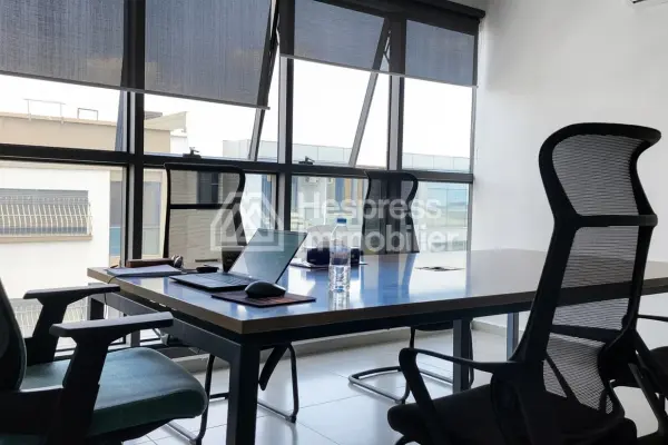 Superbe Bureau de 50 m² à Louer