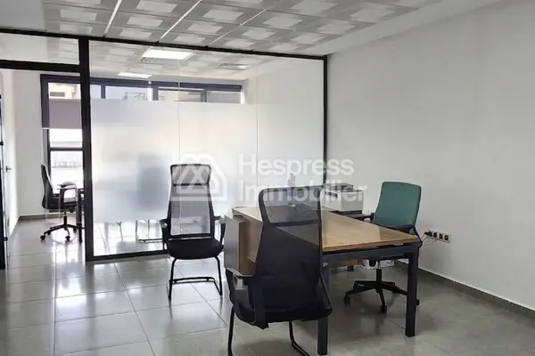 Superbe Bureau de 50 m² à Louer