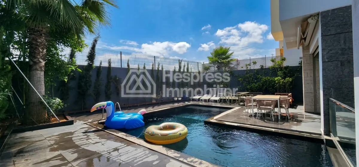 Semi-detached villa for sale