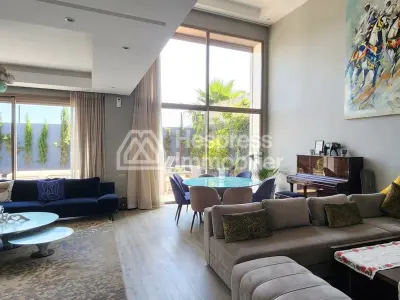 Semi-detached villa for sale