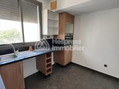 Unfurnished 3-bedroom apartment for rent in Ferme Bretonne