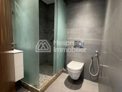 Unfurnished 3-bedroom apartment for rent in Ferme Bretonne