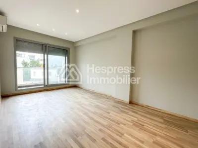 Appartement à louer à Ferme Bretonne Hay Arraha. 2 pièces. Porte blindée et résidence sécurisée