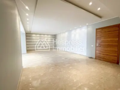 Appartement à louer à Ferme Bretonne Hay Arraha. 2 pièces. Porte blindée et résidence sécurisée