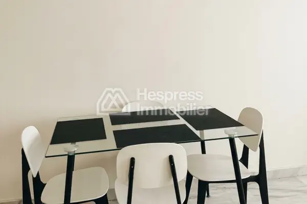 شقة للإيجار في بالمييه . غرفة نوم واحدة. مفروشة بالكامل.