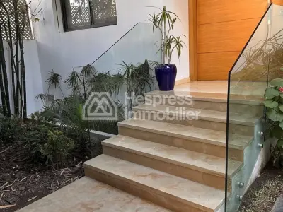 فيلا مفروشة جميلة للبيع في دار بوعزة