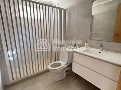 Unfurnished 2-bedroom apartment for rent in Neighborhood Maarif