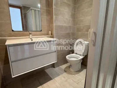 Unfurnished 2-bedroom apartment for rent in Neighborhood Maarif