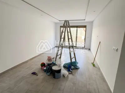 Unfurnished 2-bedroom apartment for rent in Neighborhood Maarif