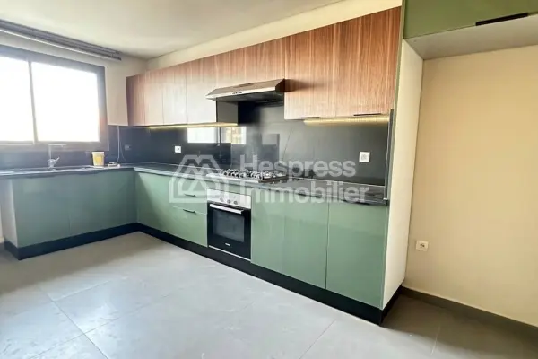 Unfurnished 2-bedroom apartment for rent in Neighborhood Oasis