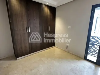 Unfurnished 2-bedroom apartment for rent in Neighborhood Oasis
