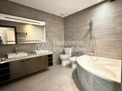 Unfurnished 2-bedroom apartment for rent in Neighborhood Oasis