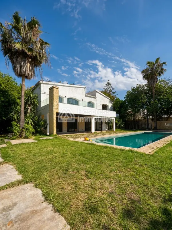 Luxurious villa for sale in Ain Diab