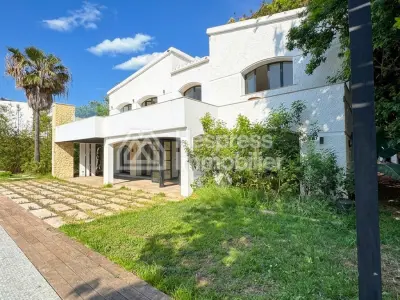 Luxurious villa for sale in Ain Diab